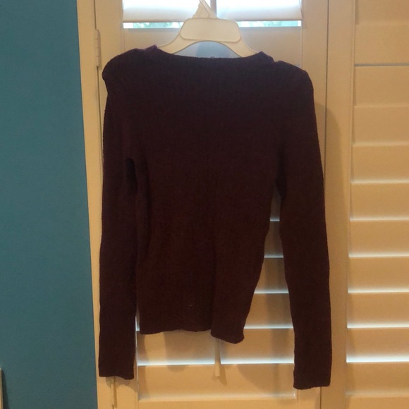 American Eagle Fitted Sweater - Picture 2 of 3